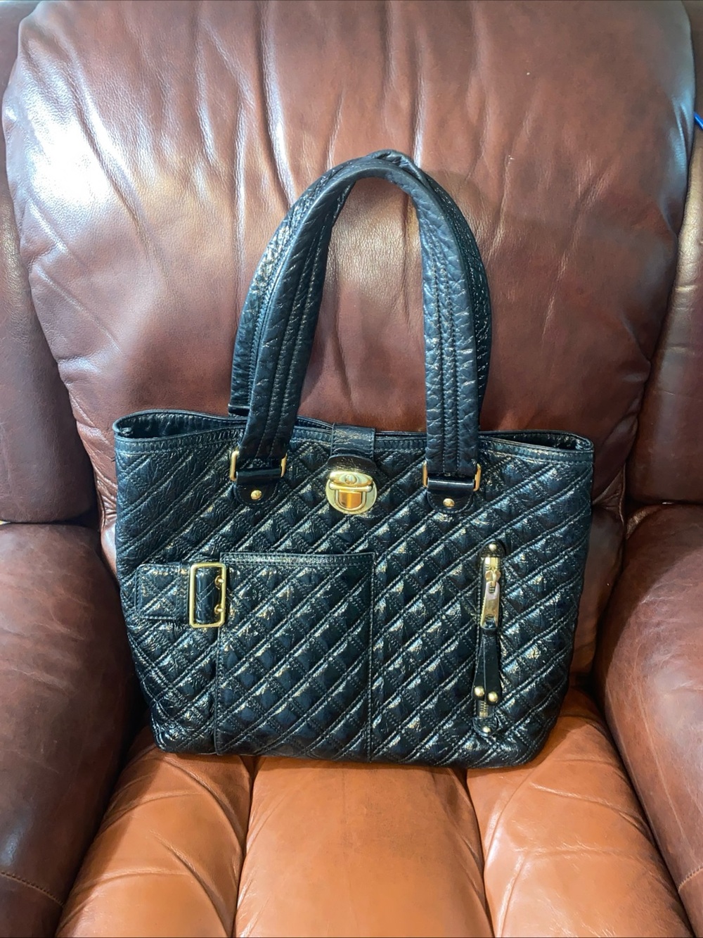 Marc Jacobs Black Leather Tote Bag w/ Gold Hardware Excellent condition Gorgeous